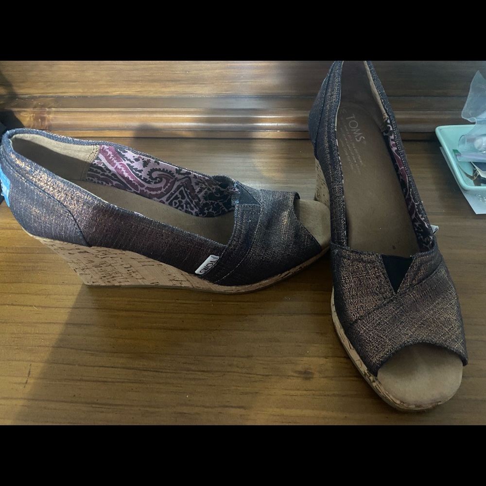 Size 7 tom wedges